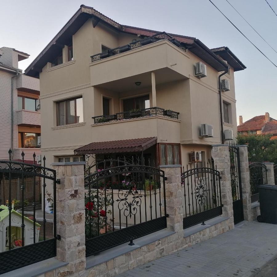 Apartments Dona Černomorec Exteriér fotografie