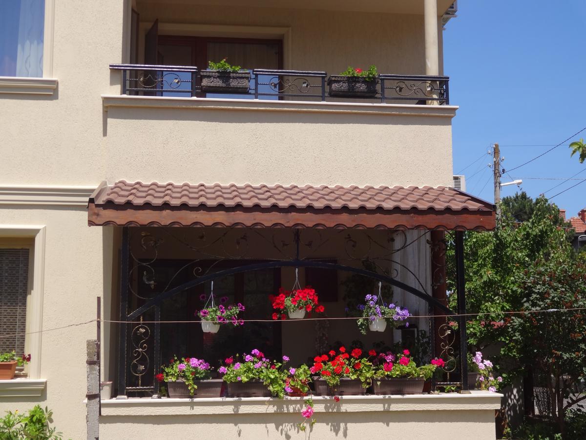 Apartments Dona Černomorec Exteriér fotografie