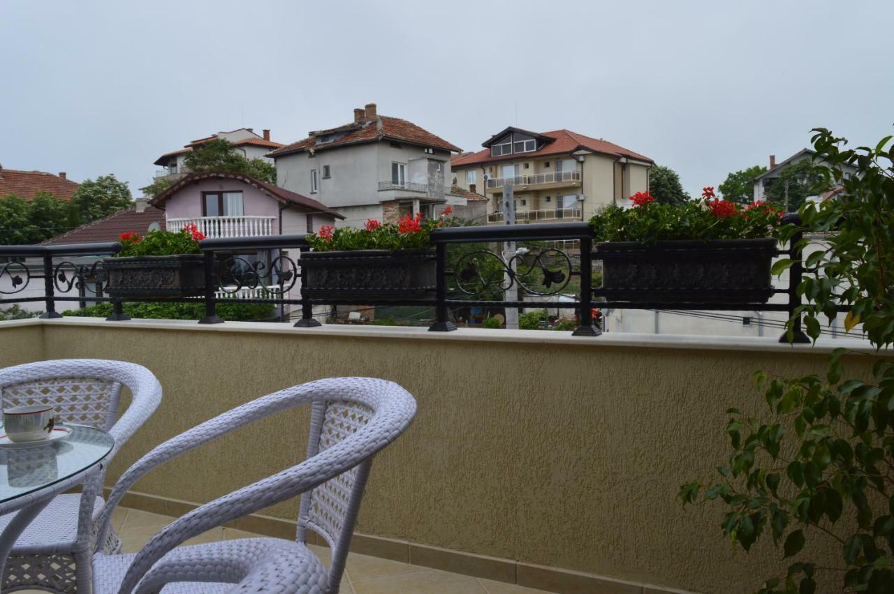 Apartments Dona Černomorec Exteriér fotografie